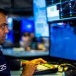 Las tecnológicas arrastran a Wall Street mientras el petróleo se sostiene por encima de los u$s100