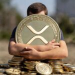 «¡Conserven sus XRP!», dice inversor que advierte que el dólar se desplomará