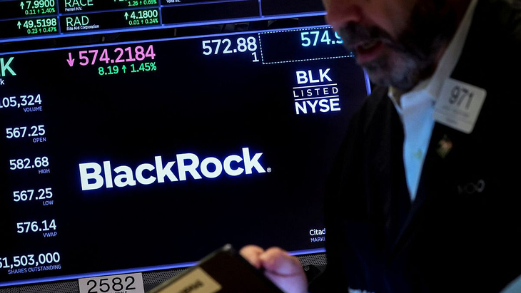 BlackRock sería uno de los grandes beneficiados si se aprueba una reciente normativa que impulsa la Casa Blanca. BlackRock sería uno de los grandes beneficiados si se aprueba una reciente normativa que impulsa la Casa Blanca.