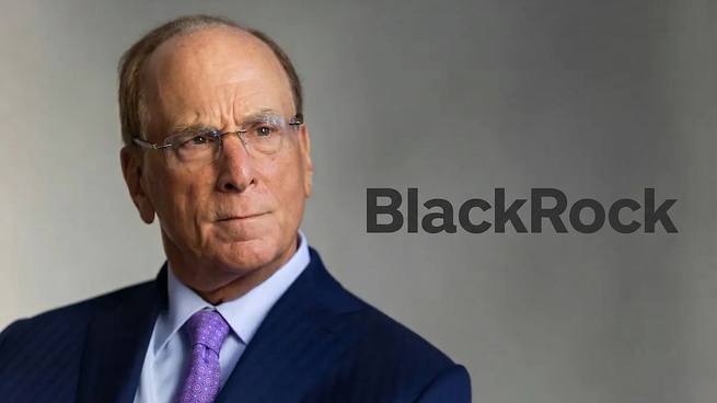El negocio de ETF de BlackRock tuvo un trimestre récord en captación de fondos, lo que mejoró la situación financiera de la empresa.