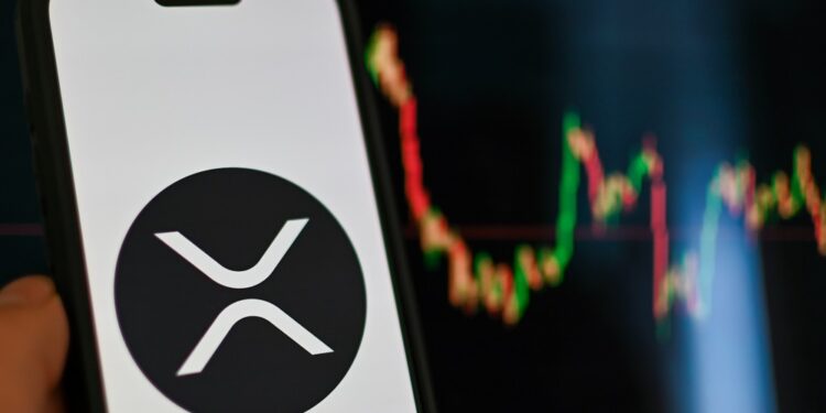 logo de XRP en un teléfono.