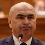 El parlamento de Rumanía destituyó al primer ministro y desató una fuerte crisis política