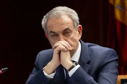 La hija okupa de Zapatero: denuncian que protegió a su hija tras ocupar una vivienda en Sevilla