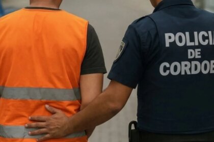 Estacionamiento: tras la implementación del nuevo sistema, detuvieron al primer cuidacoches ilegal en Córdoba
