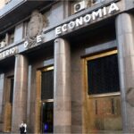 Deuda: Economía logró un rollover del 114% y quedó a punto de completar el cupo del Bonar 2027