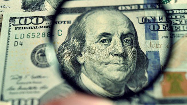 El mercado no prevé grandes saltos en el valor del dólar para los próximos meses.