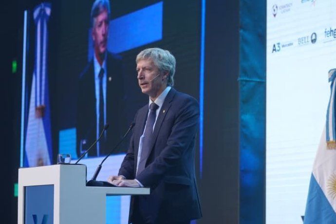 Bausili vinculó el crecimiento de la mora con la reaparición del crédito.