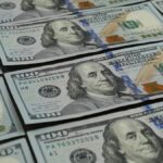 El dólar mayorista mantiene el impulso alcista y ya sube más de $30 en lo que va de la semana