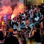 Caos en Nueva York tras la consagración de los Knicks: destrozos, incendios y detenciones