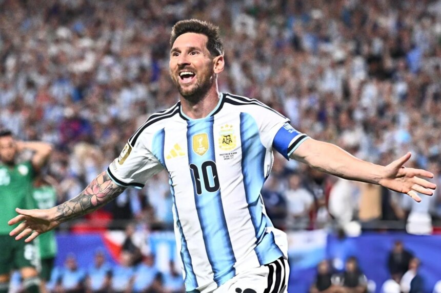 Con un Messi estelar, la Selección goleó 3-0 a Argelia en su debut mundialista