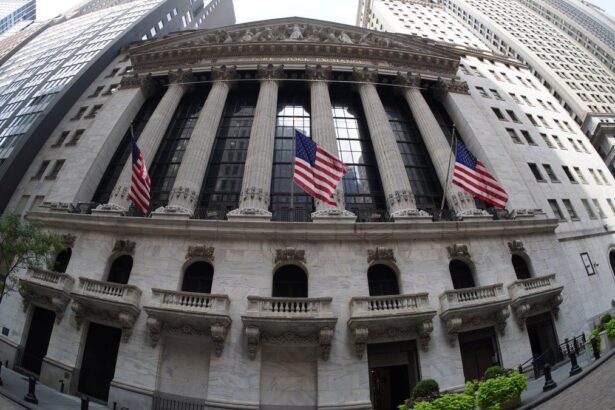Wall Street adelanta una jornada volátil con el acuerdo en Medio Oriente y la reunión de la Fed de fondo