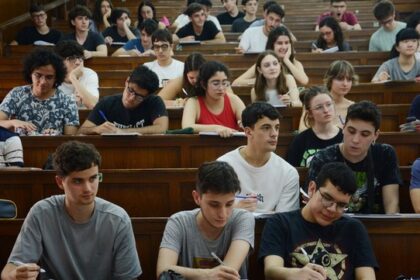 Sin financiamiento, la UBA volvió a ser la única universidad latinoamericana entre las 100 mejores