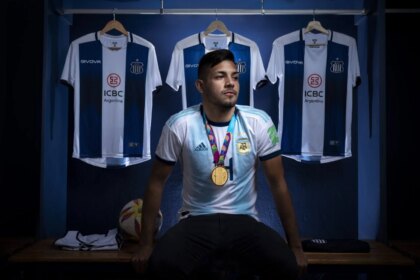 Mérito y resiliencia: el ex Talleres que fue cartonero y ahora brilla en la Scaloneta
