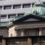 Carry trade global en riesgo tras la suba de tasas en Japón: qué amenaza enfrentan el dólar y los activos argentinos