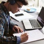 Cómo anotarse a los cursos gratis para jóvenes adultos que buscan su primer empleo