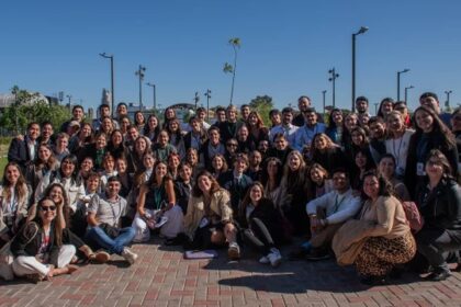 Seis argentinos viajan a Suiza a representar al país en el Foro Económico Mundial