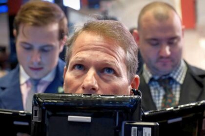 El derrumbe de las acciones de chips sacudió a Wall Street y encendió alertas sobre la IA
