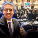 Ravier formalizó su renuncia en Diputados y el martes debutará como vocero presidencial