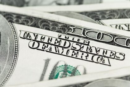 El dólar oficial anota su segunda semana consecutiva al alza, pero se sostiene debajo de los $1.480
