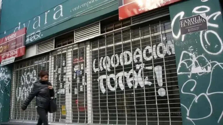Un informe encendió las alarmas: el sector privado cerró más de 14.000 empresas en un año y suma 25 meses en baja