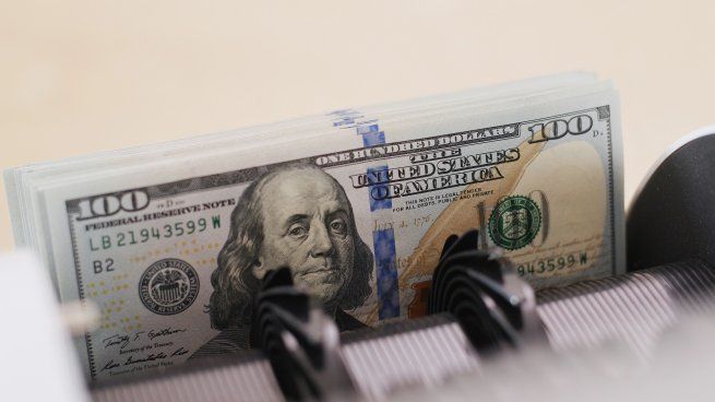 El dólar blue continúa al alza.