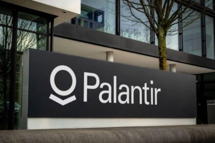 Sánchez veta a Palantir, el gigante tecnológico aliado de Trump, en un nuevo choque entre España y EEUU