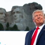 Trump celebró el cumpleaños 250 de EEUU en el Monte Rushmore y prometió frenar el avance del comunismo en el país