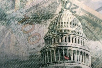 Súper dólar: por qué los analistas creen que todavía tiene margen para seguir fortaleciéndose