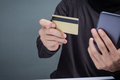 Lanzan en Argentina la primera tarjeta cripto de débito y crédito del mundo