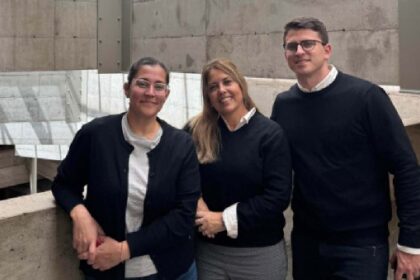 Dos científicas argentinas crearon bacterias albañiles que reparan hormigón