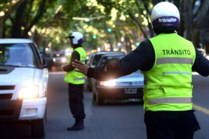 La Ciudad crea un cuerpo de agentes de tránsito con un sueldo superior al millón de pesos