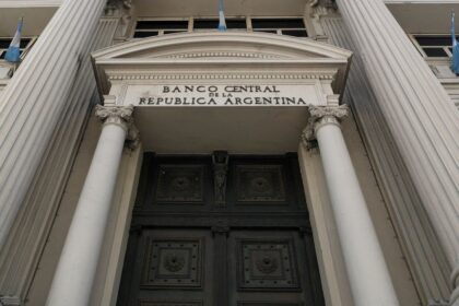 El BCRA compró otros u$s230 millones, pero las reservas cayeron por segunda rueda consecutiva