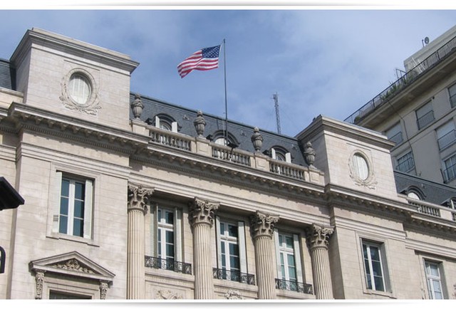 La Embajada de Estados Unidos en Argentina busca empleado con sueldo en dólares y estos requisitos