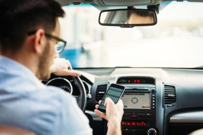 Las ayudas a la conducción ganan terreno en los autos y crece el debate por los niveles de seguridad