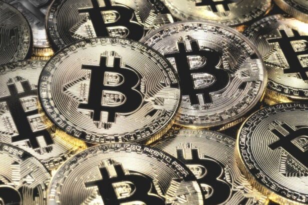 Bitcoin se mantiene abajo de u$s65.000, golpeado por la guerra en Medio Oriente y los nuevos aranceles de EEUU
