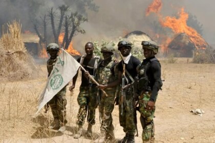 El gobierno de Nigeria aprobó una expansión militar para combatir el terrorismo islámico