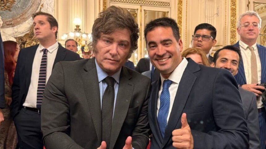Javier Milei salió a respaldar a Ravier y rechazó una devaluación: “El dólar no va a ir a $1.800”