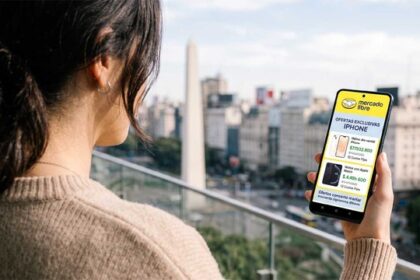 Los mejores iPhone que se pueden comprar con fuertes rebajas y cuotas sin interés en Mercado Libre