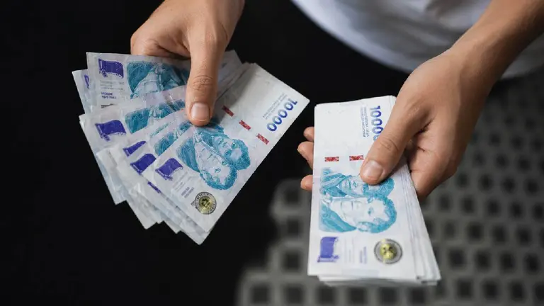 Ránking de sueldos: los 5 rubros donde se pide ganar más dinero