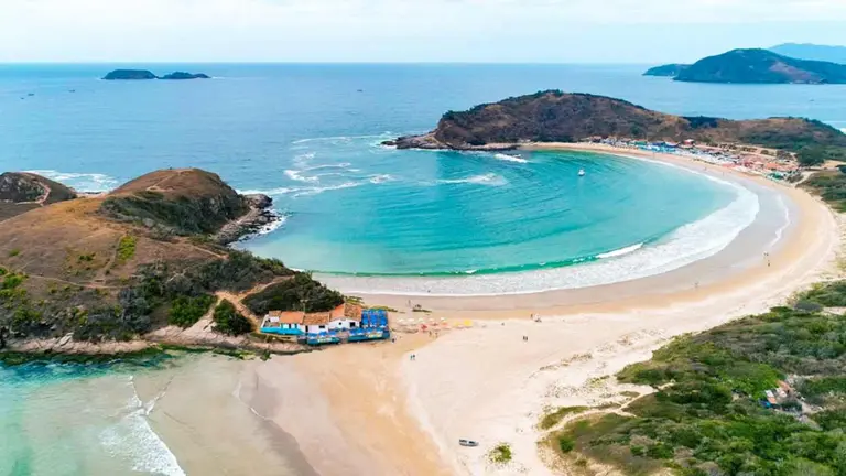 Ni Río de Janeiro ni Florianopolis: confirman vuelos de Argentina a este paraíso de Brasil en verano