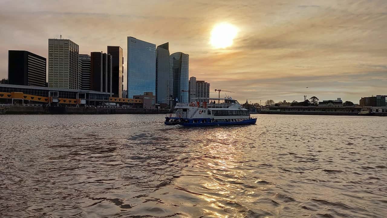 Paseos en Catamaran por Puerto Madero, Ciudad de Buenos Aires