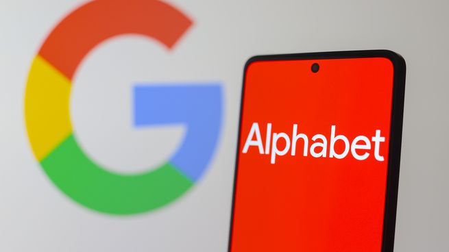 Alphabet: La compañía se dispara en bolsa, impulsada principalmente por los avances en inteligencia artificial.