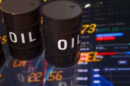 El petróleo se hunde cerca de 5% y Wall Street adelanta subas ante los anuncios de negociaciones entre EEUU e Irán