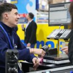 Cuál es el sueldo más bajo que cobrará un trabajador de Coto o Carrefour en agosto