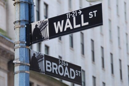 Wall Street finalizó en rojo mientras los inversores mantienen las cautela sobre la tregua en Medio Oriente