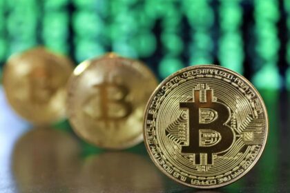 Bitcoin extiende su repunte y toca los u$s65.000, pero las negociaciones en Medio Oriente generan dudas