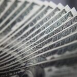 El dólar abre muy cerca de los $1.500 y la city anticipa una mayor demanda de cobertura hacia 2027