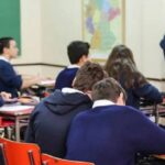 El Gobierno dará los vouchers aunque se deban cuotas a la escuela: qué pasa con el resto de la deuda