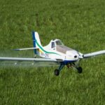 Un avión brasileño que no usa nafta llega al país y empezará a volar con biocombustible argentino