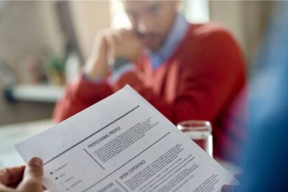 El dato que muestra la evolución del empleo: 337.365 puestos registrados menos desde 2023